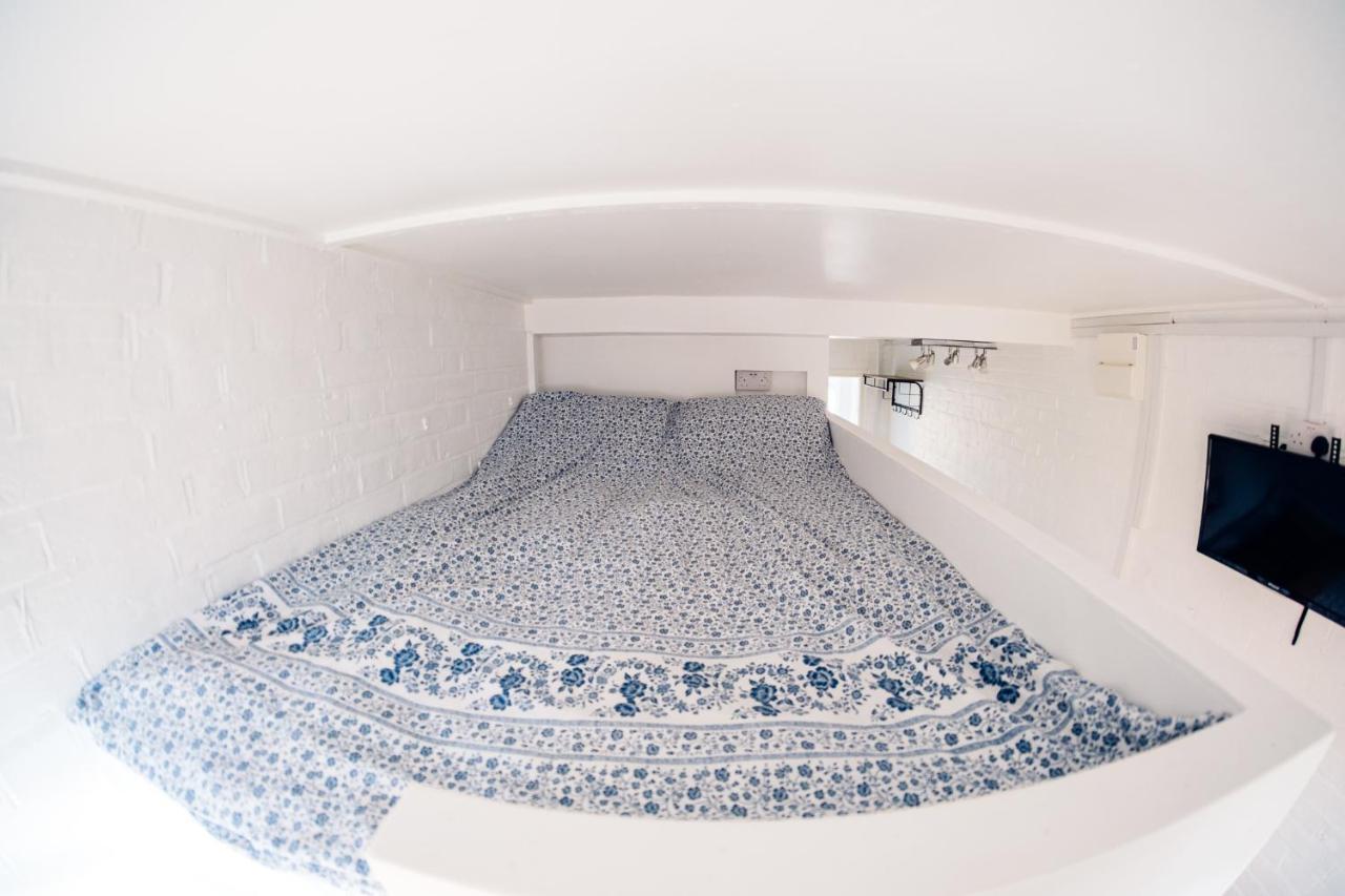 Bijou Annexe, Sea View, Private Entrance & Parking - Folkestone Hotell Eksteriør bilde